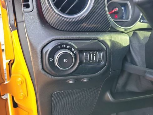 Used 2021 Jeep Wrangler Unlimited Rubicon w/ Safety Group AWD/4WD image 14