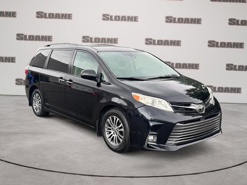 Used 2020 Toyota Sienna XLE FWD image 7