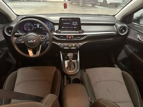 Used 2023 Kia Forte LXS FWD image 9