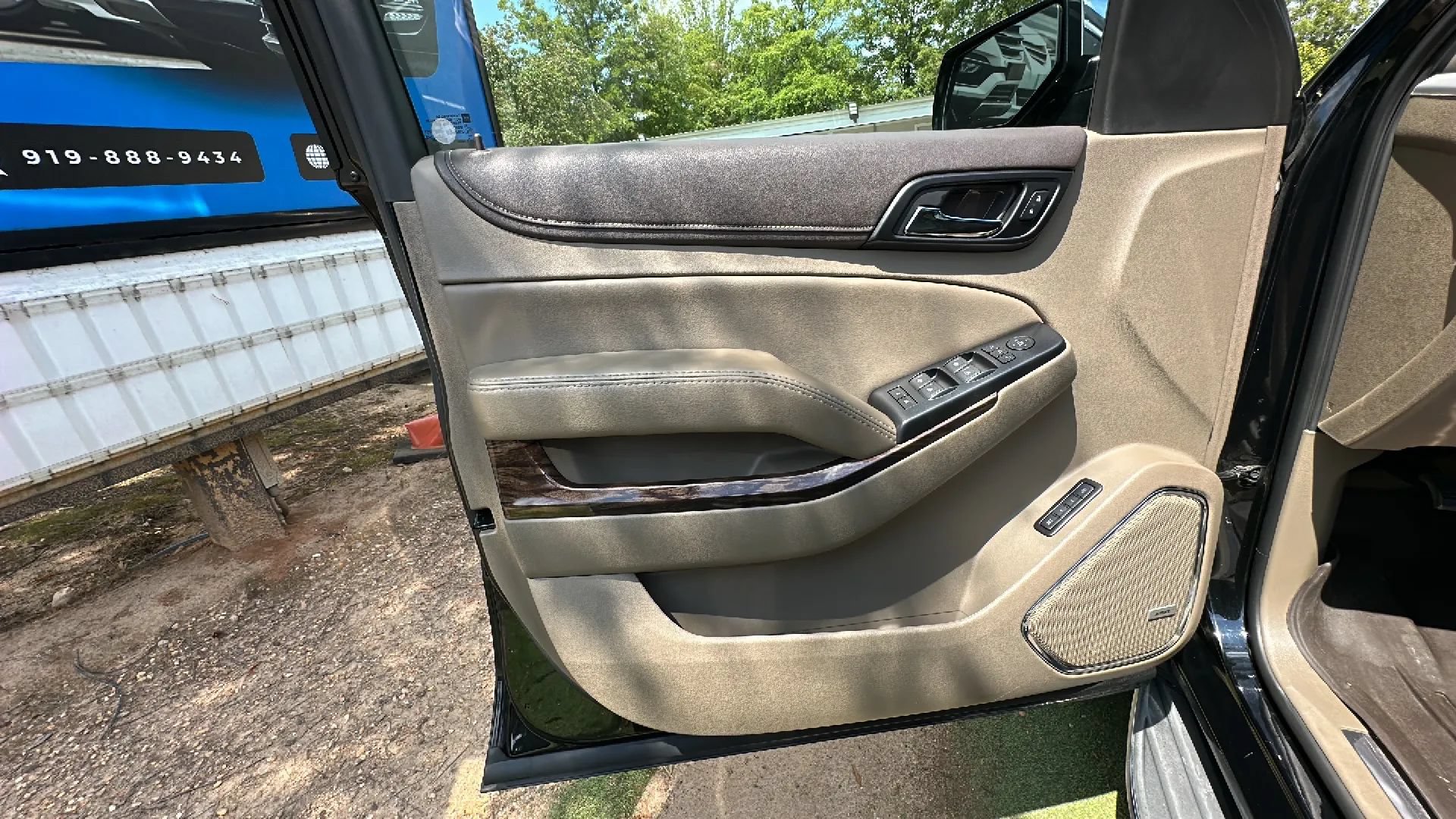 Used 2018 GMC Yukon SLT w/ Open Road Package AWD/4WD image 11