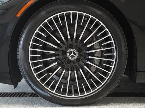 Certified 2023 Mercedes-Benz EQS 580 4MATIC Sedan image 8