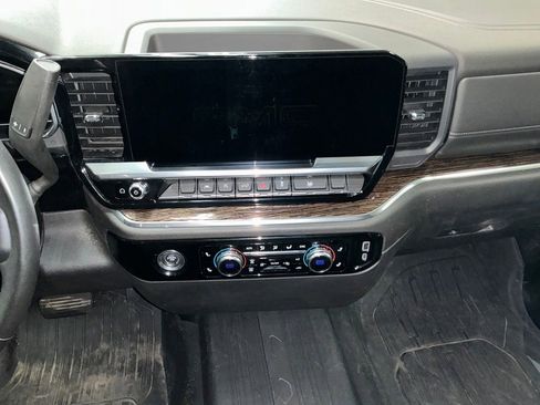 Certified 2024 GMC Sierra 1500 Elevation w/ LPO, Elevation Black Package image 18