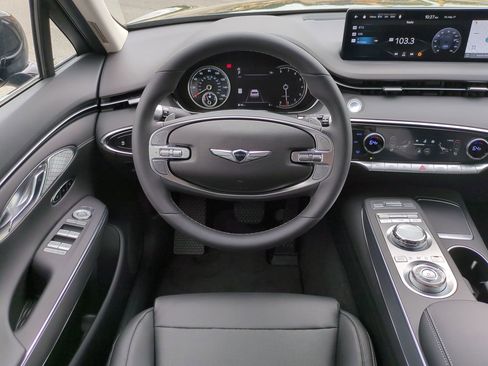 Certified 2025 Genesis GV70 2.5T w/ Select Package image 16