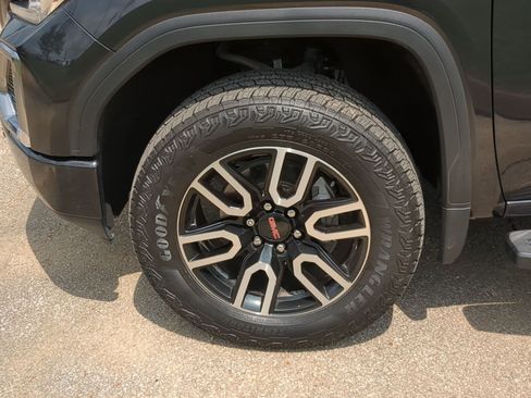 Used 2020 GMC Sierra 1500 AT4 w/ AT4 Premium Package AWD/4WD image 10