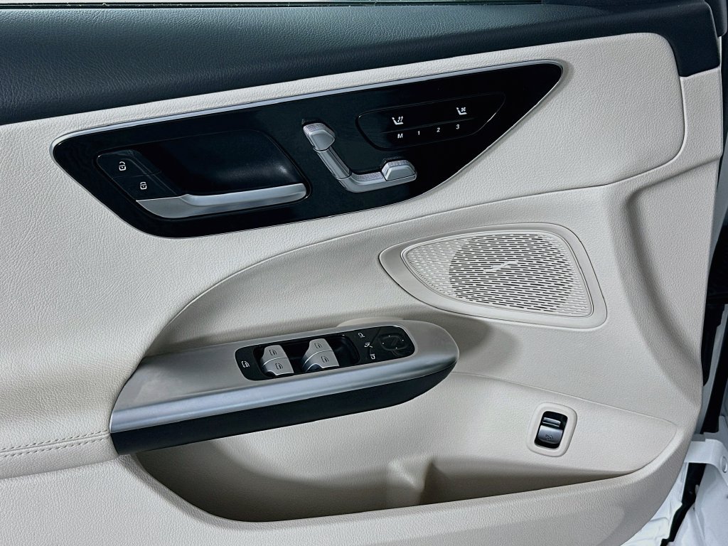 Certified 2024 Mercedes-Benz C 300 Sedan image 17