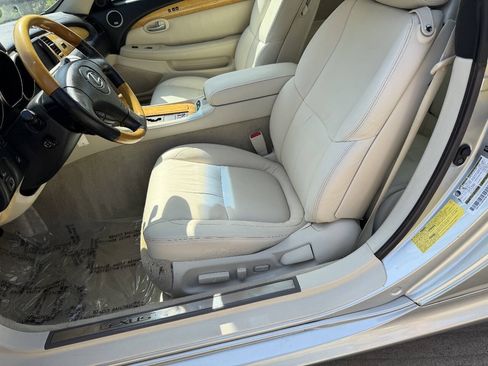 Used 2005 Lexus SC 430 Convertible RWD image 35