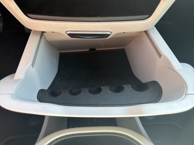 Used 2023 Chrysler Pacifica Touring-L FWD image 37