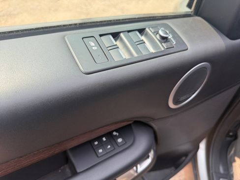 Used 2017 Land Rover Discovery HSE Luxury AWD/4WD image 13