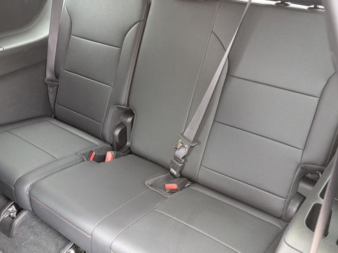 Used 2025 Chevrolet Traverse Z71 w/ Driver Confidence Package image 18