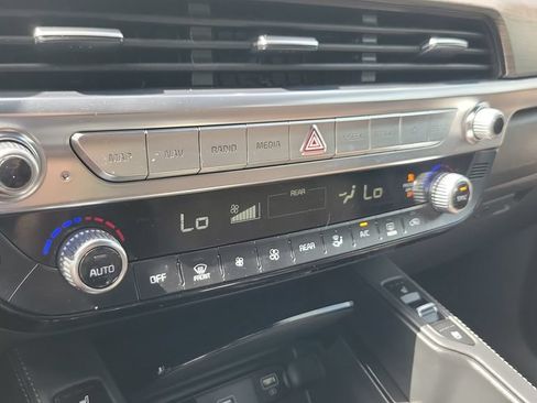 Used 2021 Kia Telluride SX w/ SX Prestige Package AWD/4WD image 19