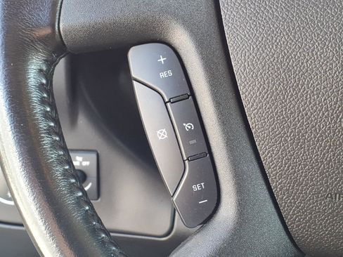 Used 2021 Chevrolet Express 3500 w/ Driver Convenience Package RWD image 22