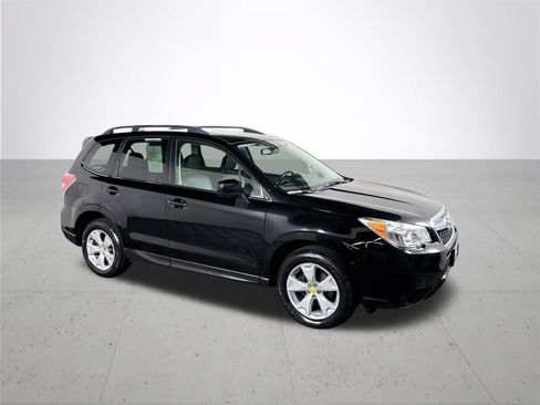 Used 2015 Subaru Forester 2.5i Limited AWD/4WD image 4