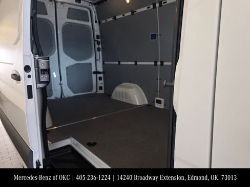 New 2025 Mercedes-Benz Sprinter 2500 image 15