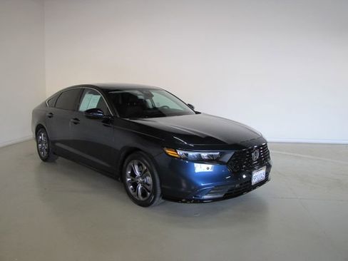 Certified 2025 Honda Accord EX-L image 3