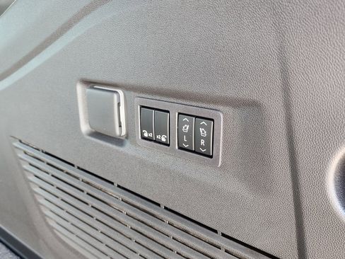 New 2026 GMC Yukon XL Denali w/ Denali Reserve Package image 58