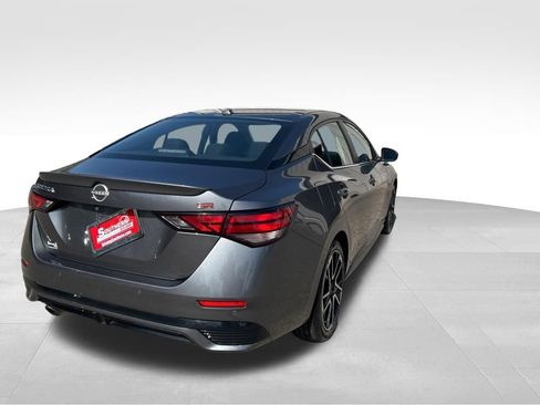Used 2025 Nissan Sentra SR image 5