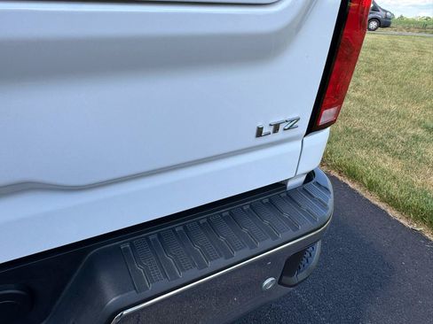 Used 2024 Chevrolet Silverado 2500 LTZ w/ LTZ Convenience Package AWD/4WD image 30