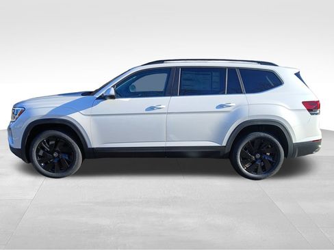 New 2026 Volkswagen Atlas SE image 2