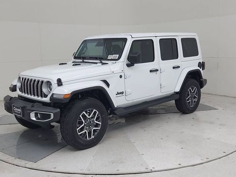 New 2025 Jeep Wrangler Sahara image 7