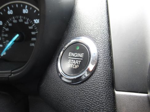 Used 2019 Ford EcoSport SES image 24