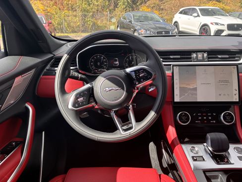 New 2026 Jaguar F-PACE R-Dynamic S image 12