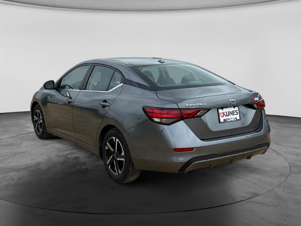 Used 2025 Nissan Sentra SV FWD image 7