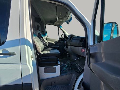 Used 2008 Dodge Sprinter 2500 image 8