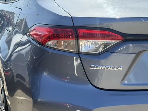 Used 2025 Toyota Corolla LE FWD image 6