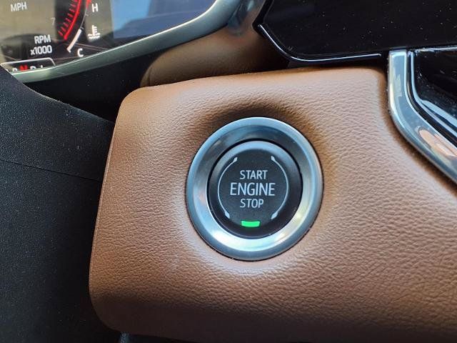 Used 2024 GMC Canyon AT4 w/ Technology Package AWD/4WD image 9