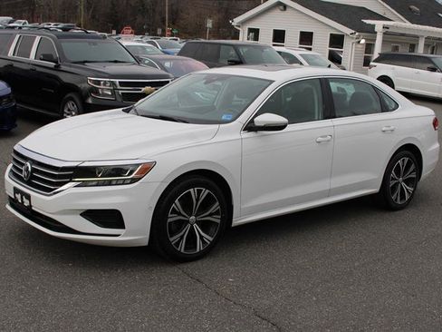 Used 2020 Volkswagen Passat 2.0T SEL image 4