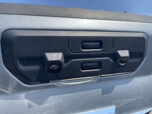 Used 2024 Chevrolet Silverado 1500 High Country AWD/4WD image 6