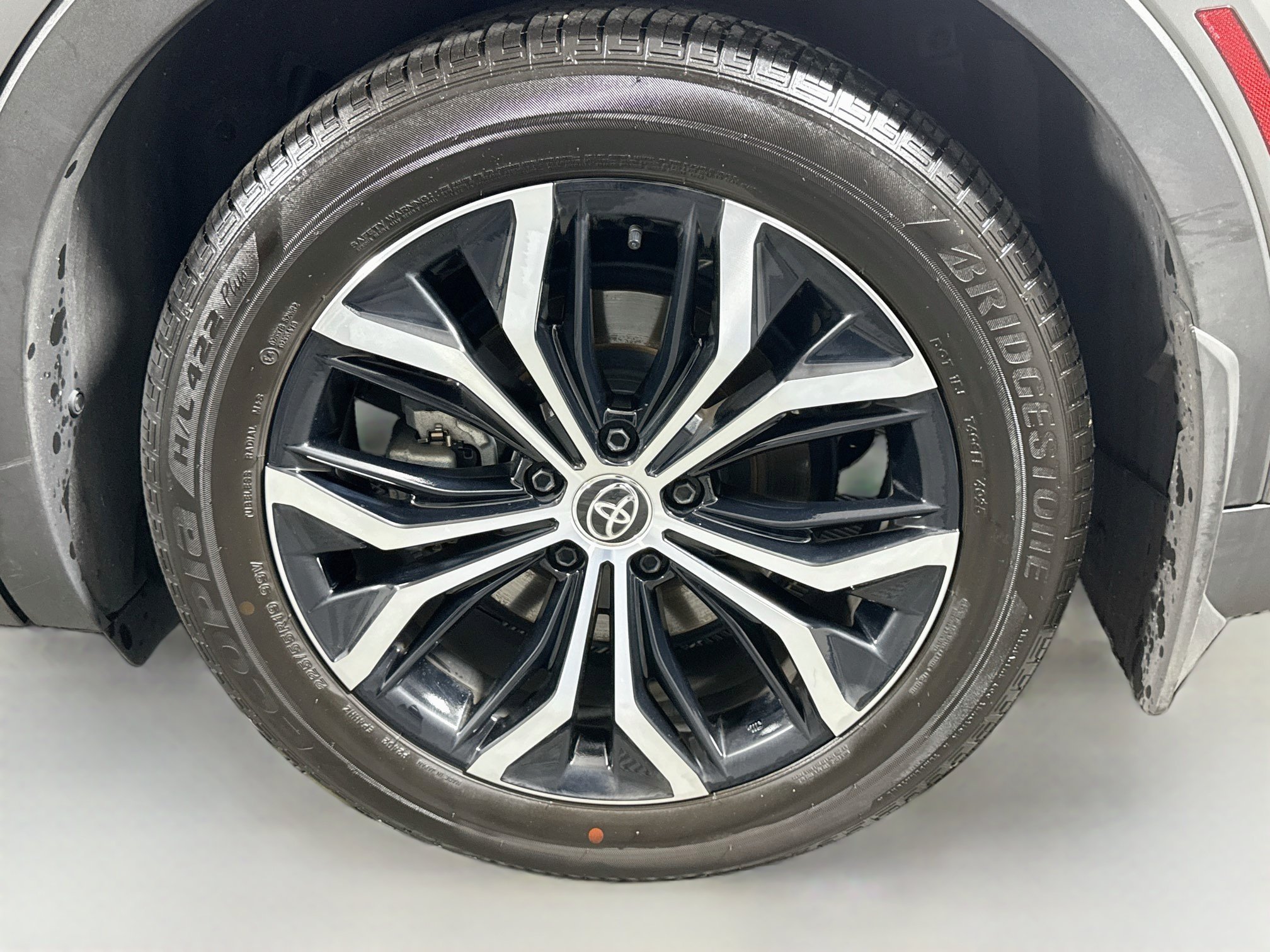 Certified 2026 Toyota Crown AWD/4WD image 30