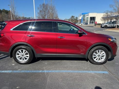 Certified 2020 Kia Sorento LX image 3