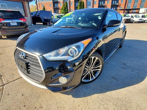 Used 2016 Hyundai Veloster Turbo image 3