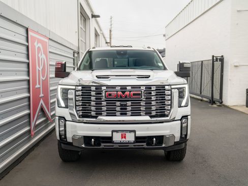Used 2024 GMC Sierra 3500 Denali w/ Denali Reserve Package image 49