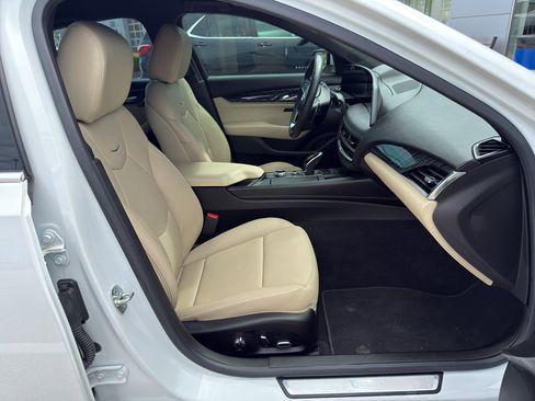 Used 2025 Cadillac CT5 Premium Luxury RWD image 40