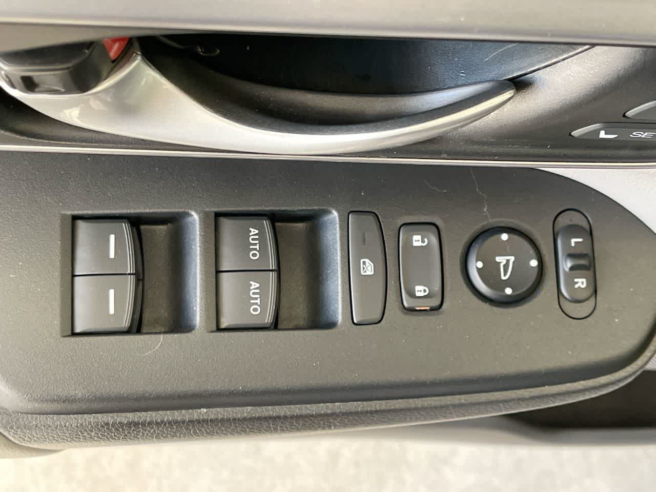 Used 2021 Honda CR-V EX-L image 13