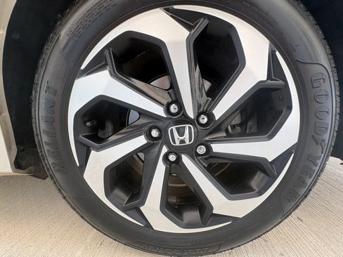 Used 2017 Honda Accord EX-L image 38