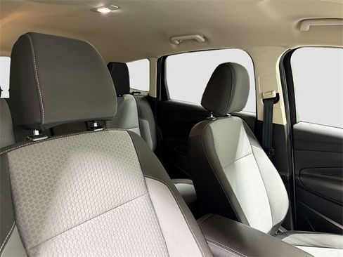 Used 2017 Ford Escape SE image 23