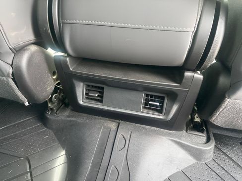 Used 2019 Chevrolet Silverado 1500 Custom Trail Boss w/ Custom Convenience Package AWD/4WD image 11