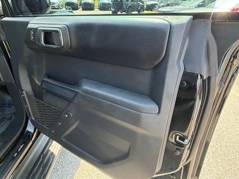 Used 2025 Ford Bronco Outer Banks w/ Sasquatch Package AWD/4WD image 18