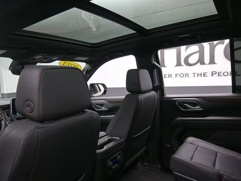 Used 2023 Chevrolet Tahoe High Country w/ Premium Package 2 AWD/4WD image 26