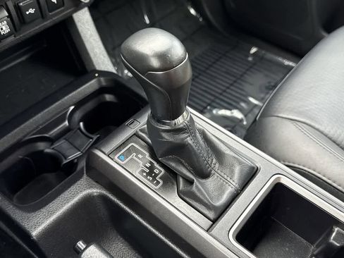 Used 2023 Toyota Tacoma TRD Off-Road w/ TRD Premium Off Road Package image 20