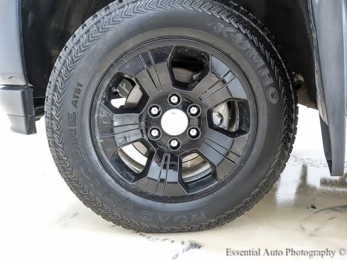 Used 2018 Chevrolet Silverado 1500 LT w/ All Star Edition AWD/4WD image 13