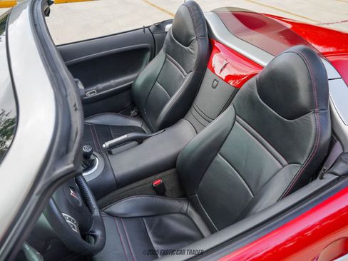 Used 2006 Pontiac Solstice Convertible w/ Premium Package image 31