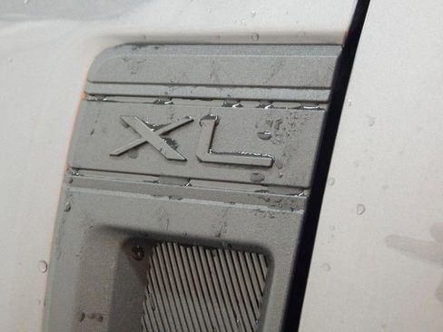 New 2025 Ford Maverick XL image 8