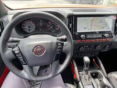 Used 2025 Nissan Frontier PRO-4X w/ Pro Premium Package AWD/4WD image 16