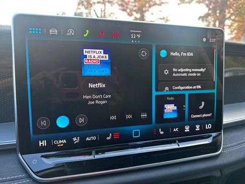 New 2026 Volkswagen Tiguan SE image 9