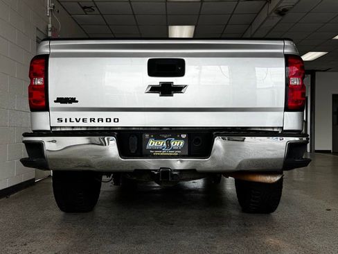 Used 2018 Chevrolet Silverado 1500 W/T w/ Trailering Package AWD/4WD image 4
