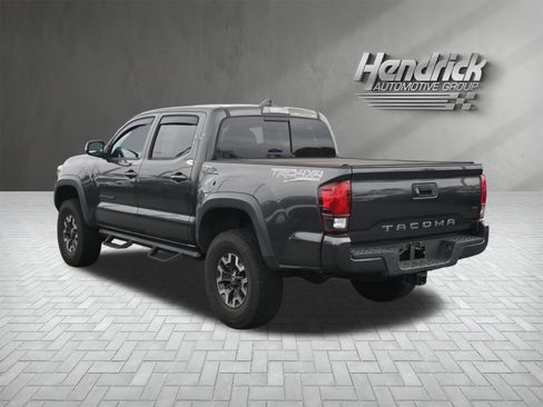 Used 2019 Toyota Tacoma TRD Off-Road w/ Technology Package AWD/4WD image 7